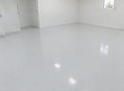 White epoxy floor sample